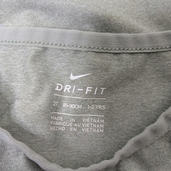 Nike Athletic Shirt 2T - Picture 3 of 4